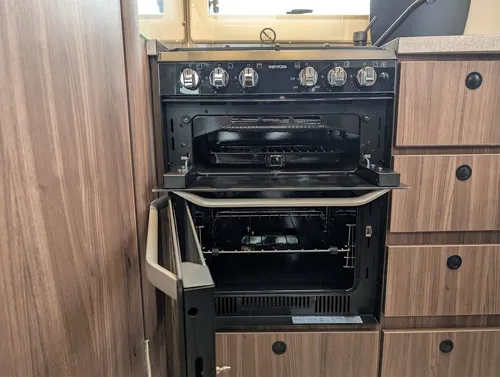 2026 Auto-Sleepers Bourton | Kitchen - Oven & Grill