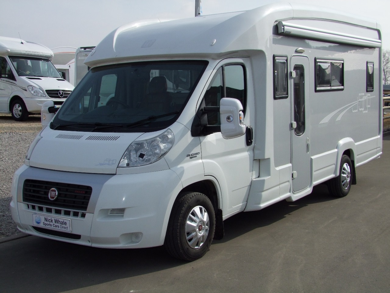 IH  J 500