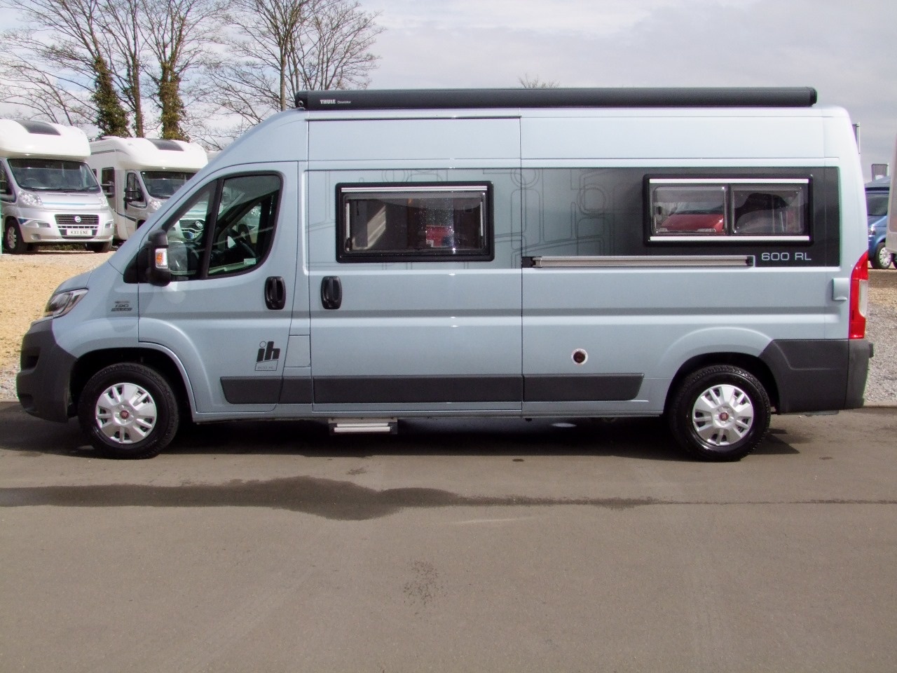 IH 600 RL Sat Nav